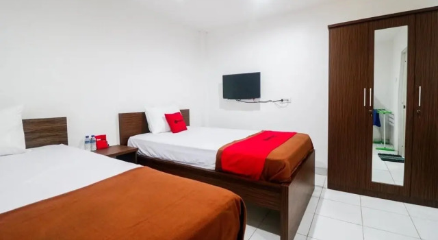 RedDoorz near Balikpapan University, Book Hotel Balikpapan 