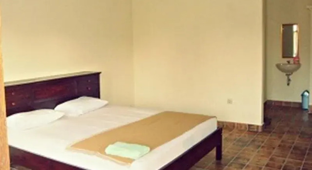 Sriyana Home Stay, Забронировать Отель Отели провинции Бали с завтраком, Завтраки