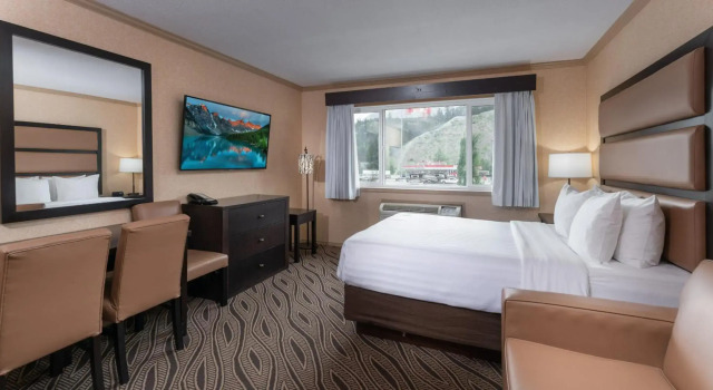 Prestige Inn Golden, Buchen Sie Hotel Golden British Columbia