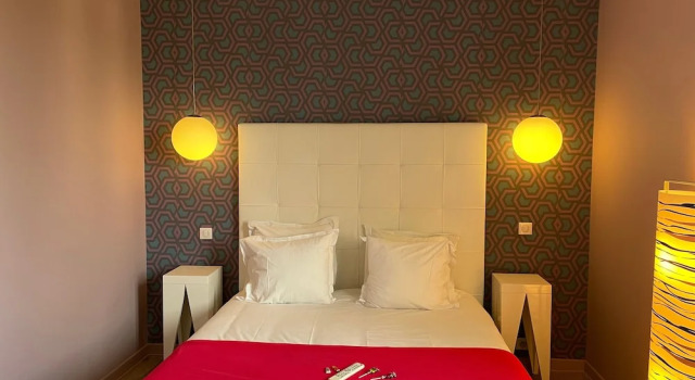 Двухместный номер Comfort Hôtel Mirano