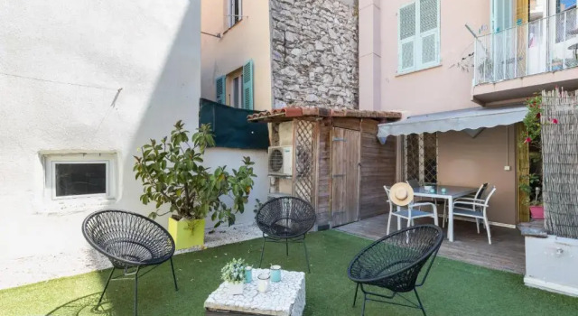 Апартаменты Amazing 3 Bdrs And Garden Place du Pin Parking !