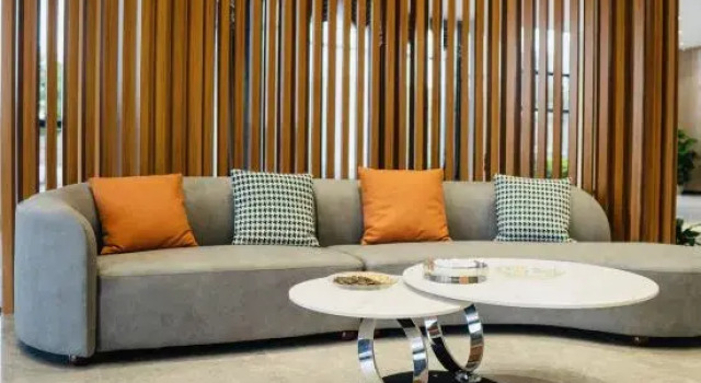 Pinyi Hotel, Varaa Hotelli Wuzhou 