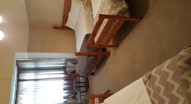 Oasis Shanti Backpackers, Брондау Хостел Ruiterbos Klein Karoo