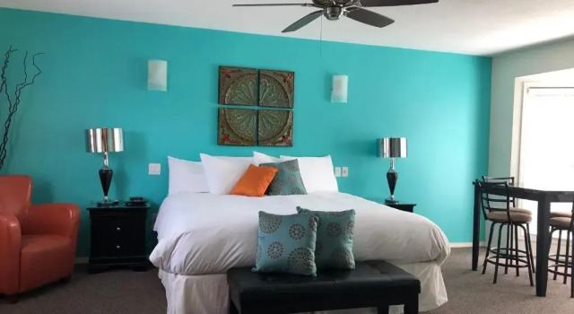 Holiday Beach Resort Motel, Đặt Nhà nghỉ ven đường Okanagan Falls 