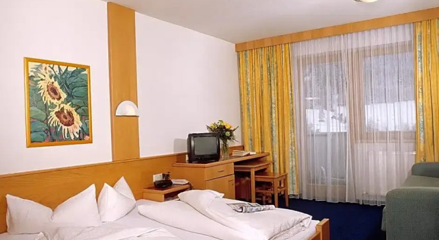 Семейный номер Standard с видом на горы Erlebnishotel Fendels