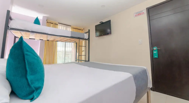 Четырёхместный номер Standard Ayenda Balcon Real