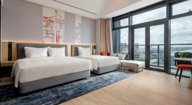 Трёхместный номер Standard Holiday Inn Express Haikou Intl Duty Free City by IHG
