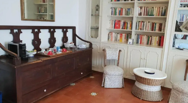 La terrazza di Anna, Забронировать Отель «постель и завтрак» Сассари Sardinia North, рядом с Археологический музей Санны