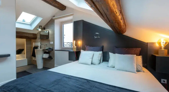 Номер Comfort LEnclos de Ribains