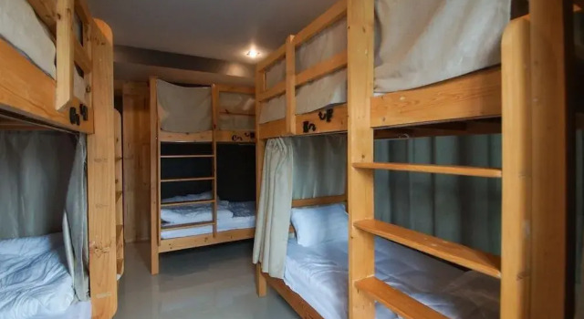 Nine Nimman Chiang Mai - Hostel, Забронировать Хостел Хостелы Чиангмай, рядом с Wat Suan Dok, Хостел