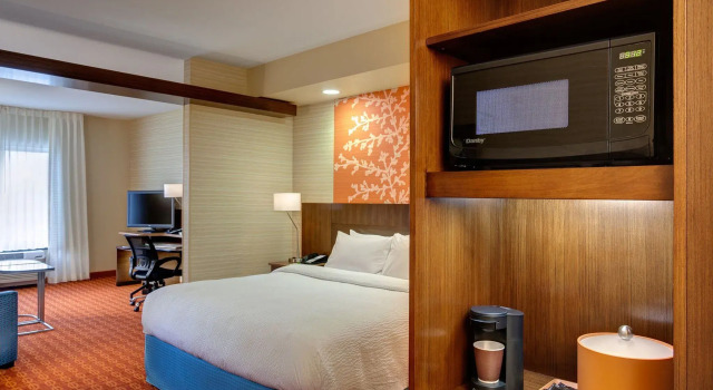 Fairfield Inn And Suites Barrie, Rezerwuj Hotel Hotele 3-gwiazdkowe w Simcoe County, 3*