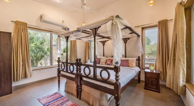 SaffronStays Roselle, Malavli - pet-friendly pool villa with modern interiors