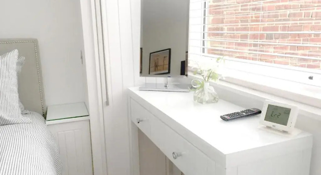 Superb 3-Bed 2-Bath with Wifi: Trendy Fitzrovia W1, Забронировать Апартаменты/квартира Апартаменты Лондона, рядом с Улица Уордор-стрит, Апартаменты/квартира