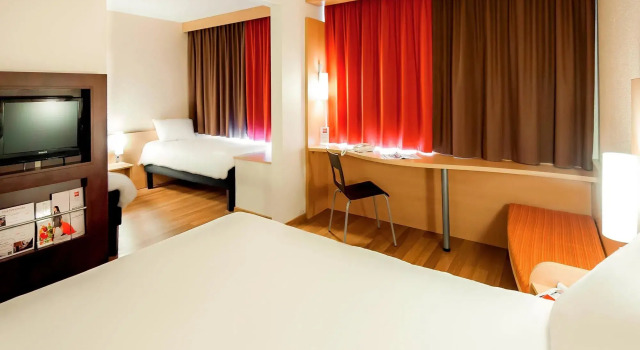 ibis Vannes, Забронировать Отель Ван Gulf of Morbihan
