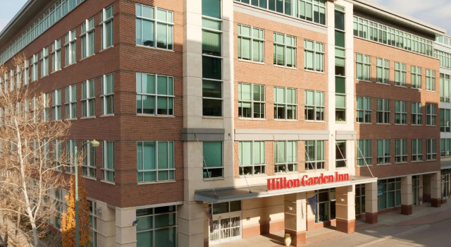 Кровать в общем номере Hilton Garden Inn Ithaca