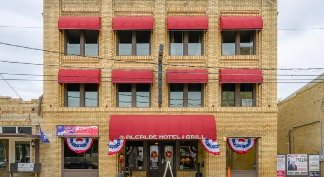 Четырёхместный номер Standard The Alcalde Hotel