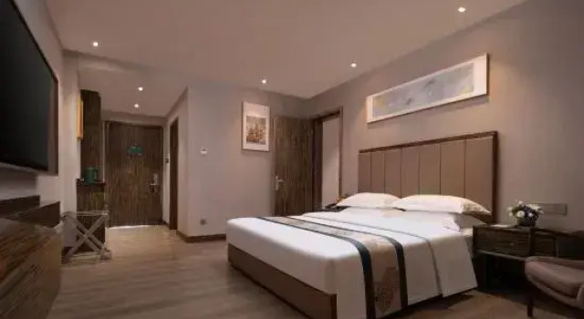 Семейный люкс с 2 комнатами Landmark Hotel