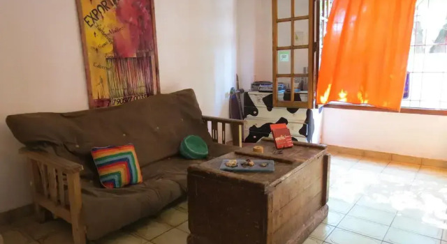 Hostel Parque Central, Забронировать Хостел Отели Мендосы с парковкой, рядом с Культурный центр Наве, Парковка