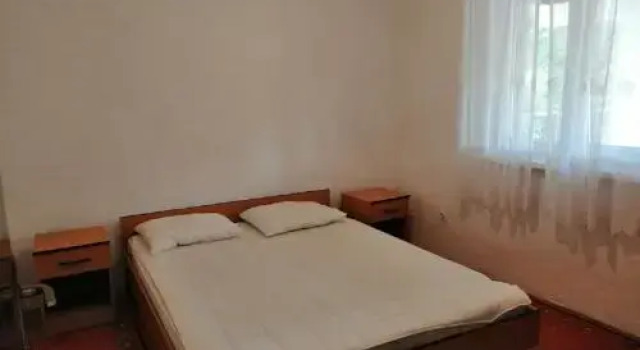 Apartments Bv, Prenota Appartamento Rukavac Vis, vicino a Spiaggia di Tepluš