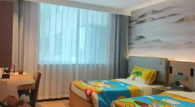 Семейный тент Merlinhod Hotel