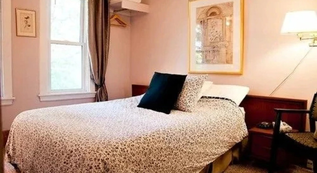 Homestead House B&B, Prenota Bed & breakfast Hamilton Hamilton, Halton and Brant