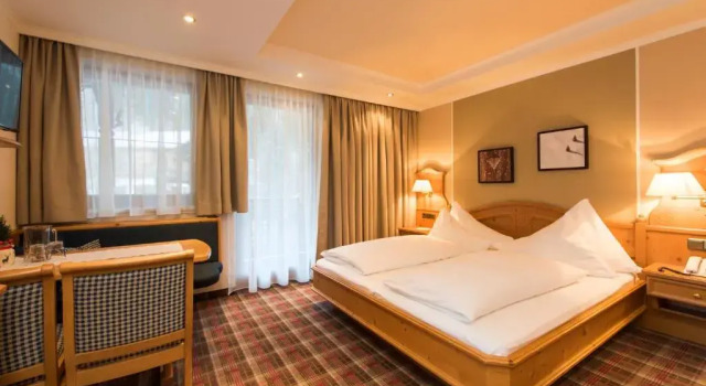 Семейный номер Standard с балконом Hotel Brunnenhof