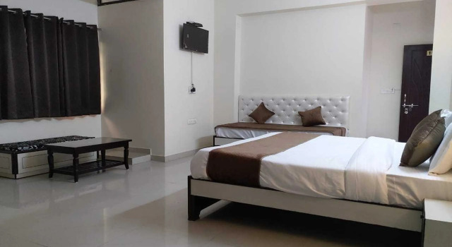 Трёхместный номер Deluxe Hotel Lotus Inn near Udaipur City Railway Station