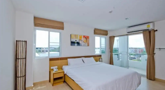 Двухместный номер Executive с балконом Kozy Inn