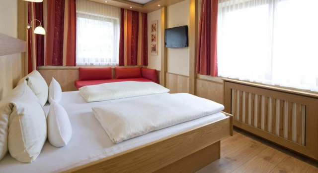 Gasthof Pension Rauthhof, Book Hotel Hoteller i Tyrol med pool, Swimmingpool