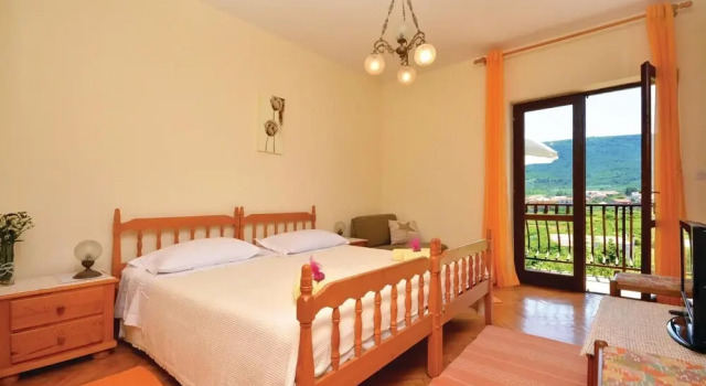 Awesome Home in Jelsa With Wifi and 0 Bedrooms, Prenota Hotel Jelsa 