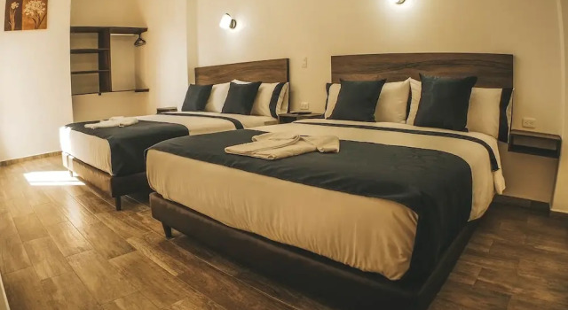 Toucan Platinum Suites Aparthotel, Rezervați Hotel Hoteluri în Mindo cu parcare, Parcare