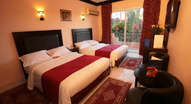 Четырёхместный номер Standard Imperial Holiday Hôtel & spa