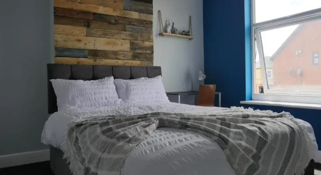 Коттедж Contractor Accommodation Birmingham Large 6BR Free Parking