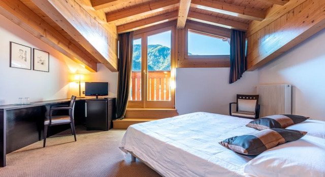 Двухместный номер Superior с видом на горы Hotel La Perla