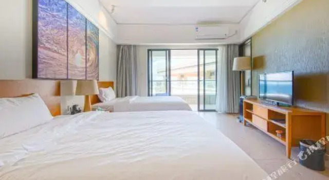 Poly Neptune Hotel