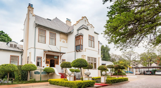 Courtyard Hotel Arcadia, Забронировать Отель Аркадия городской район Претория
