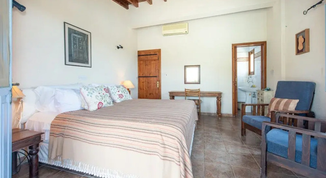 Adamos 1 br Hotel Apartments