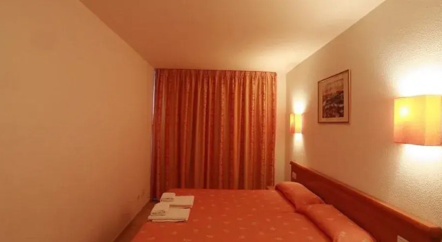Apartamento cerca de centro de Spa, Book Ferieresort Resorthoteller i Tarragonès, Ferieresort