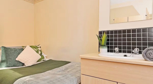 Номер Standard For Students Only St Andrews Gardens near Liverpool Central Station