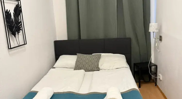 Апартаменты 2BR Plus LR Apartment Sleeps 6 Central