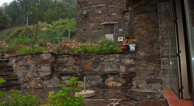 Коттедж Talasnal Casa da Urze AL