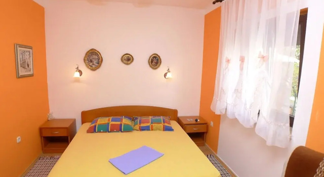 Apartment for six Persons With 3 Bedrooms and Partial sea View