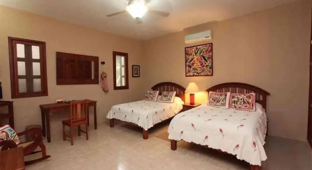 Четырёхместный полулюкс Casa Quetzal Hotel