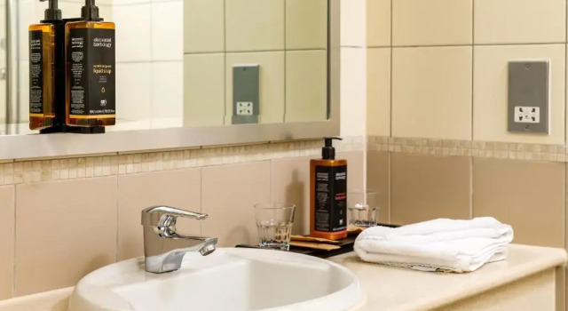 Семейный номер Standard Mercure Swansea Hotel