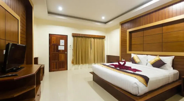 Бунгало Deluxe Sleep In Lanta Resort