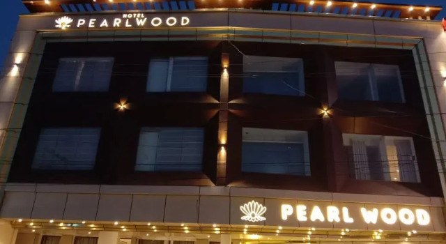 Hotel Pearl Wood By OYO Rooms, Varaa Hotelli Zirakpur Haryana