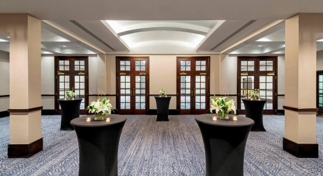 Sheraton Norfolk Waterside Hotel