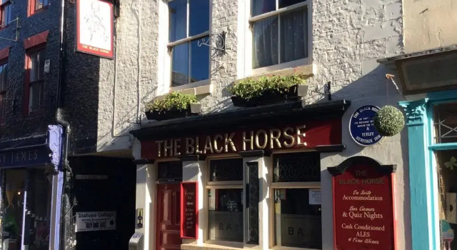 The Black Horse Inn, Rezervați Hotel Whitby 