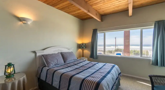 The Strand at Twin Rocks, Prenota Hotel  
