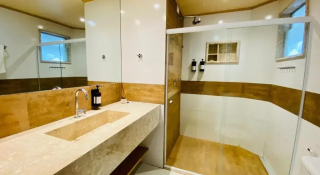 Четырёхместный номер Standard с балконом Pousada Vila do Dengo